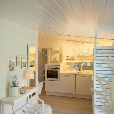Weiss 2 Apartment Schillig