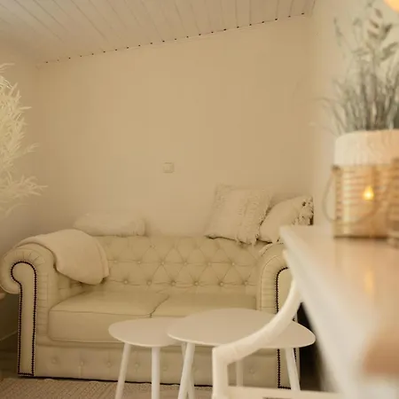 Apartment Weiss 2 *